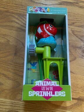 Kids Lawn Sprinkler - Clown Fish